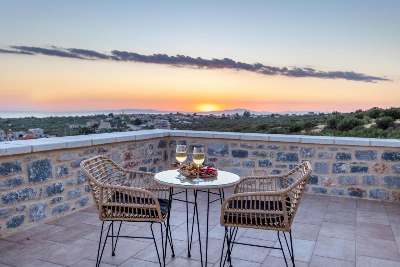 Armantanis Luxury Suites Areopoli Exterior foto