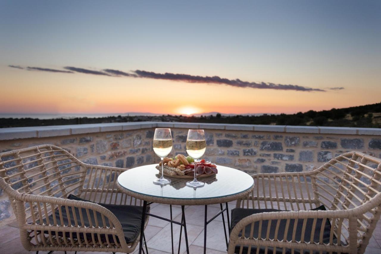 Armantanis Luxury Suites Areopoli Exterior foto