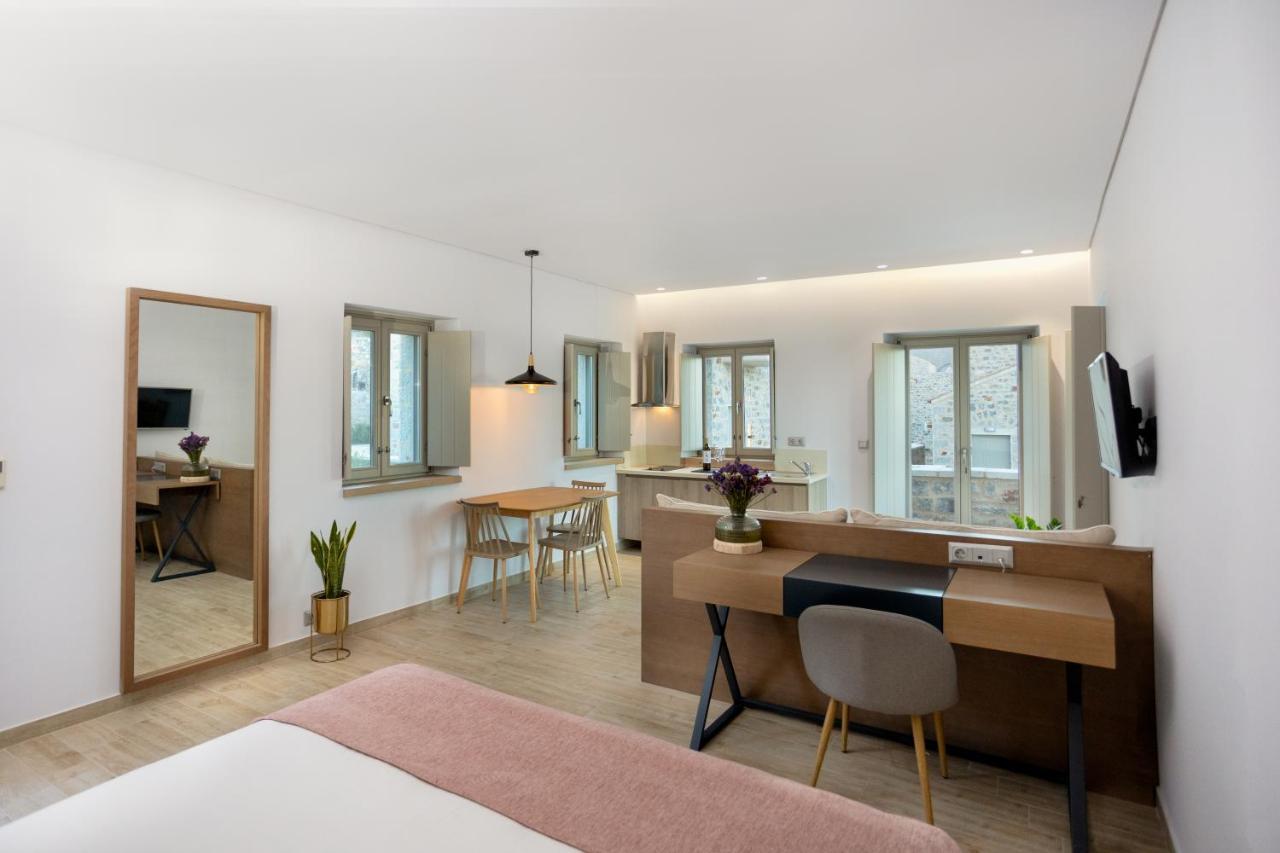 Armantanis Luxury Suites Areopoli Exterior foto