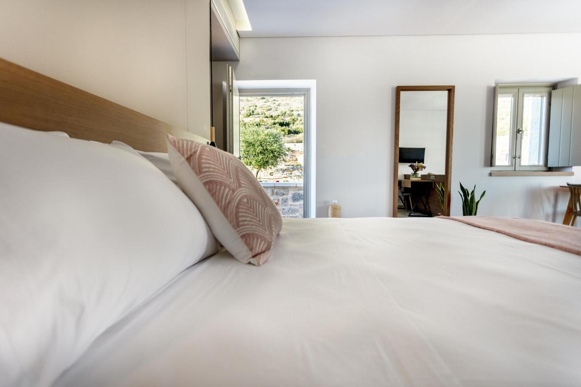Armantanis Luxury Suites Areopoli Cameră foto